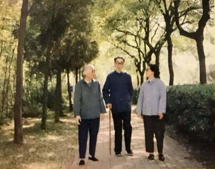 http://www.qlshx.sdnu.edu.cn/__local/6/2F/3C/87395DB3012FEC06F50E25A5F01_3310B32D_5C276.jpg