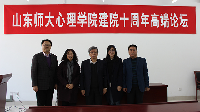 新闻稿合影.jpg
